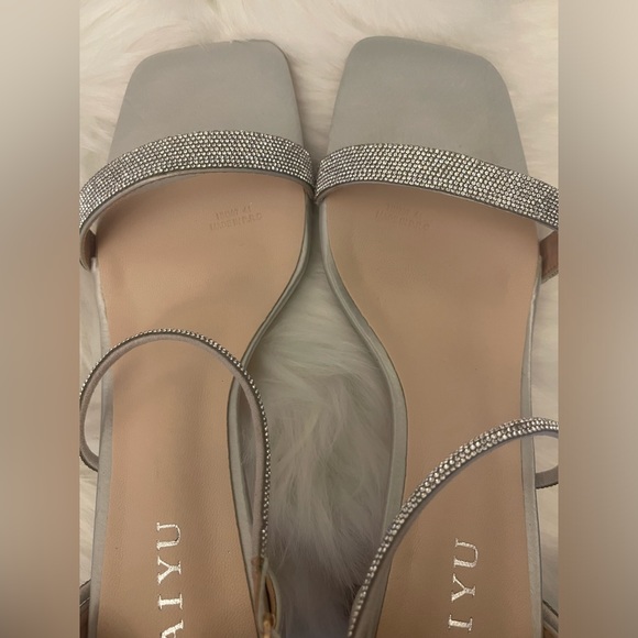Silver Sandals With Glitter Straps. EU Size 40. US Size 8.5/9 - Picture 3 of 9